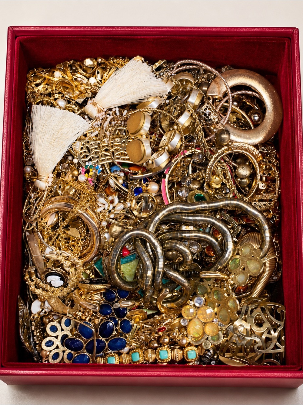 2 LB Unsearched Unsorted Vintage Modern Estate Jewelry Treasure Hunt Lot